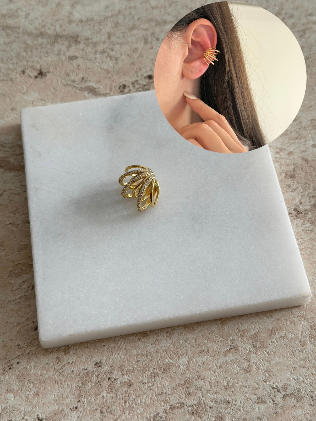 Bombeli Sarmal Kadın Earcuff Kıkırdak Küpe