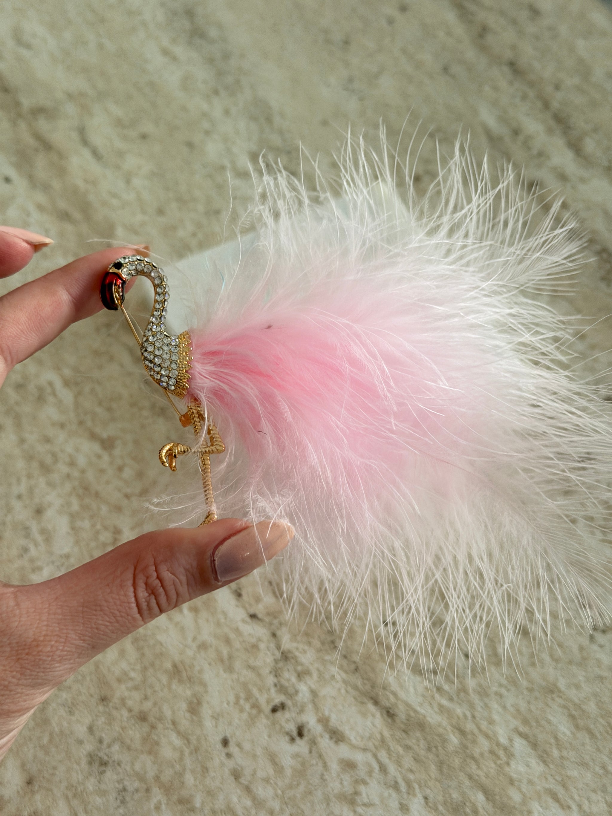 Tüylü Flamingo Broş - Toz Pembe