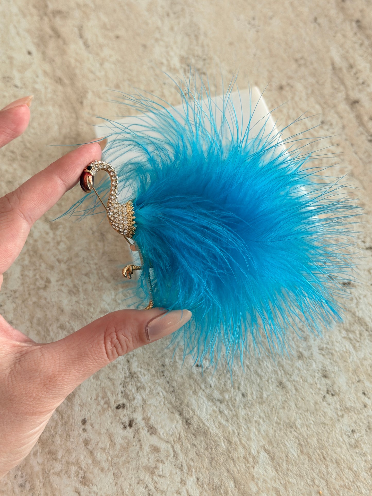 Tüylü Flamingo Broş - Mavi