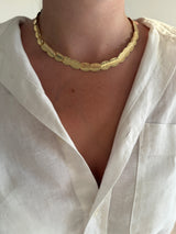 Yılan Deri Görünümlü Pul Choker Kolye