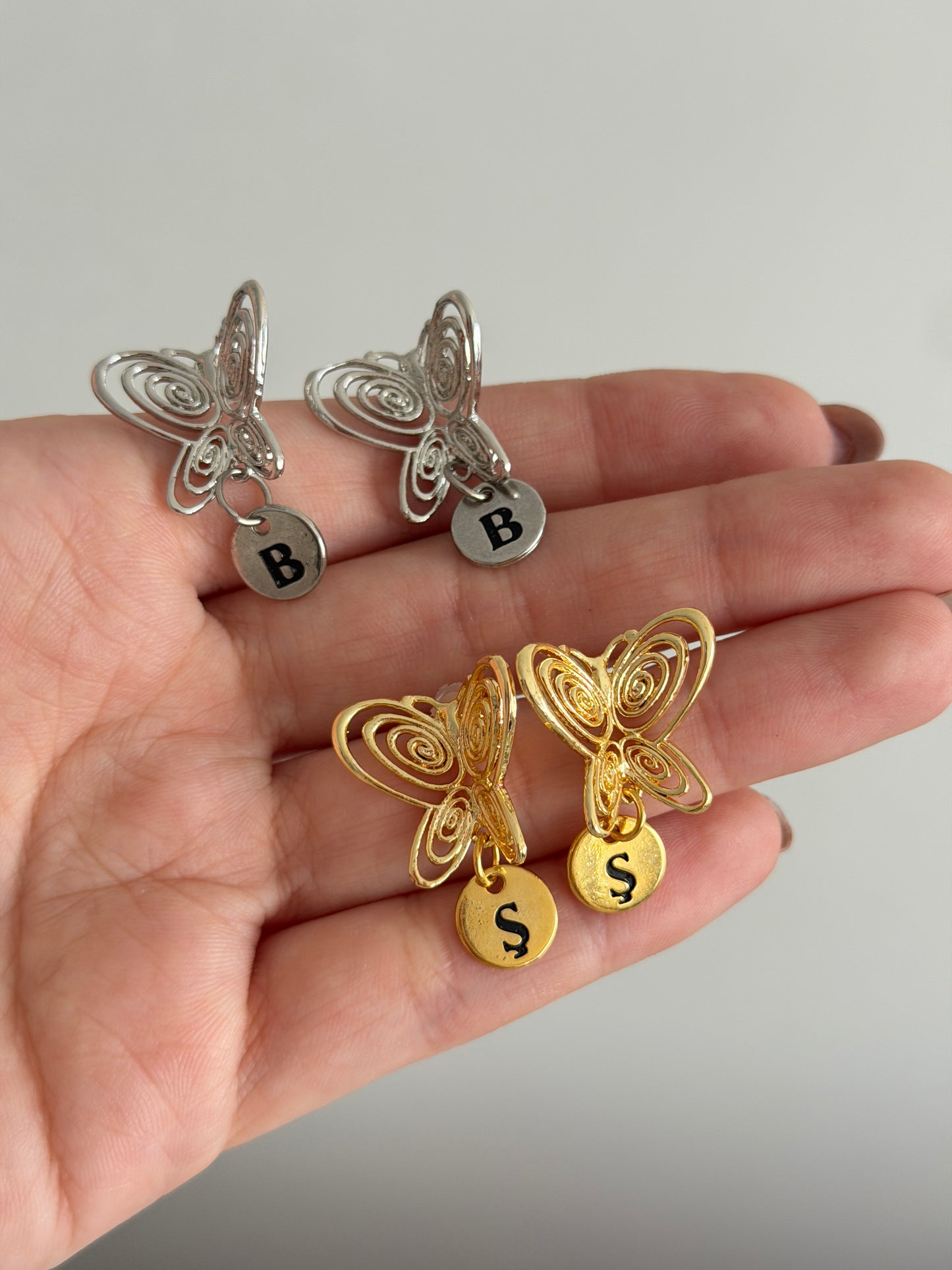 Harfli Füsun Kelebek Küpe - Gümüş