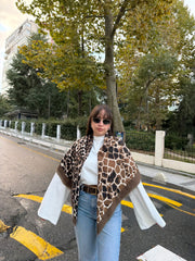 Animal Print Yumuşak Dokulu Kare Kadın Şal