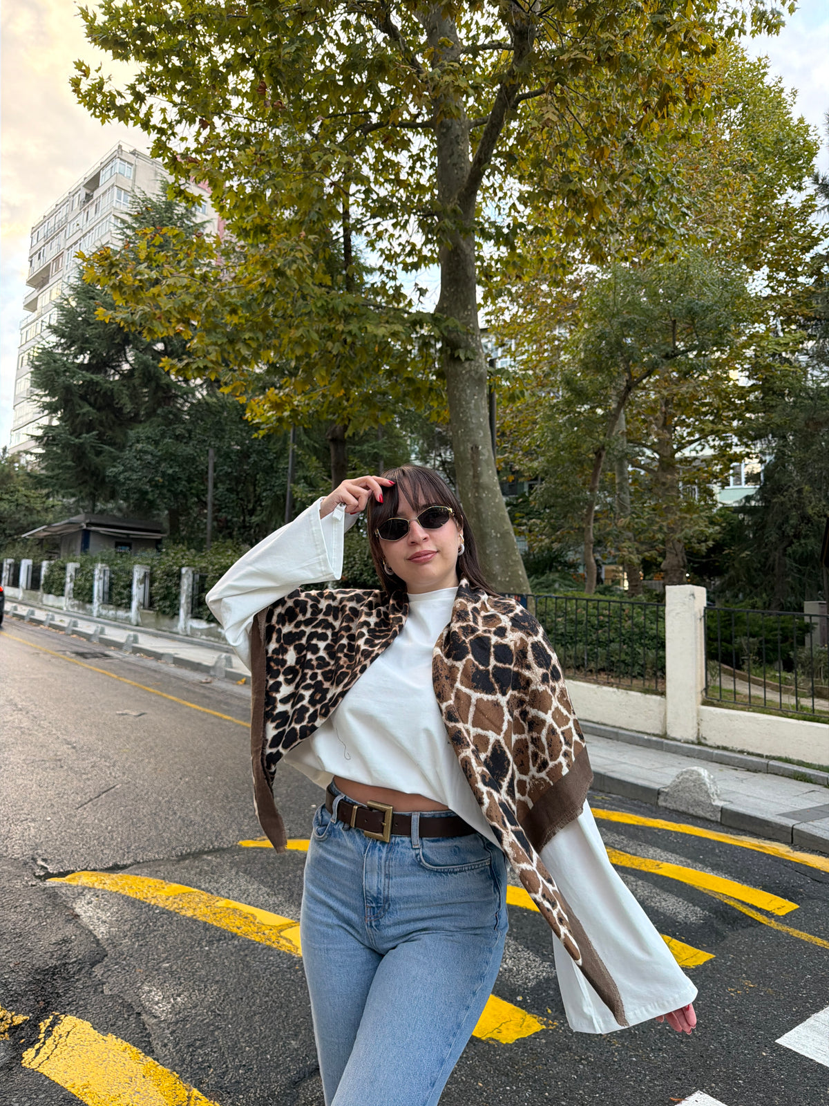 Animal Print Yumuşak Dokulu Kare Kadın Şal