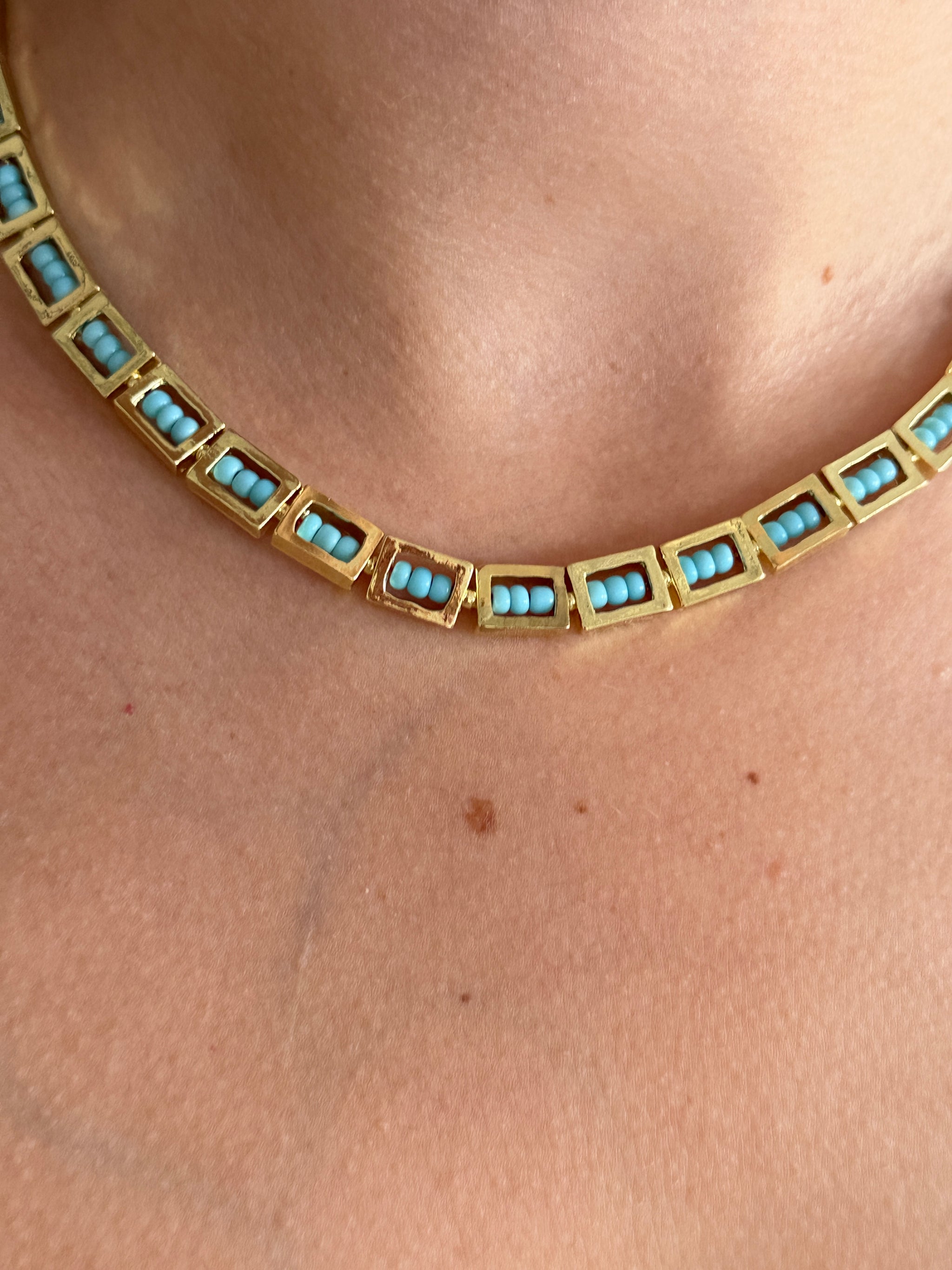 Mavi Boncuklu Boheme Gold Parçalı Kadın Kolye