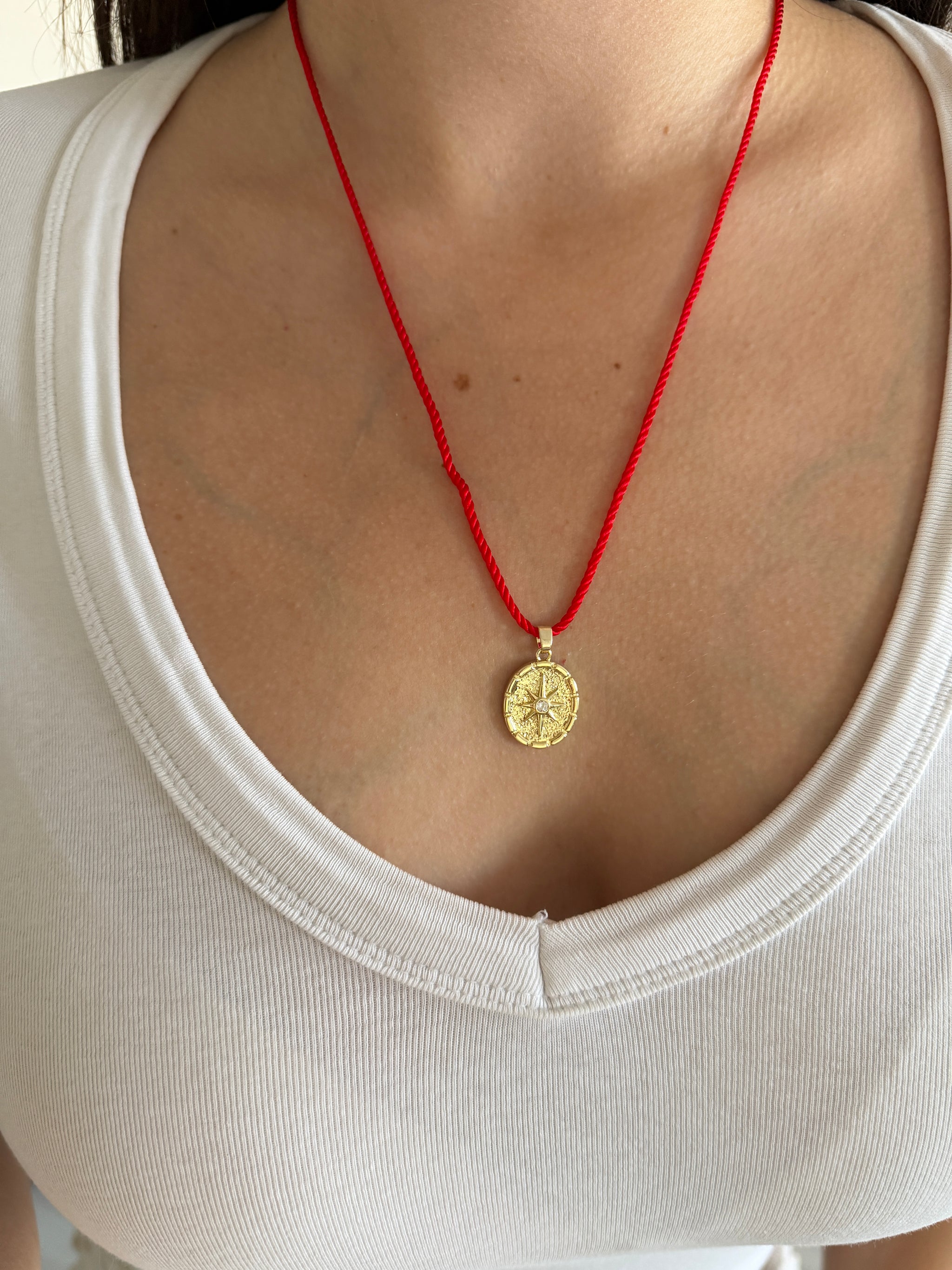 Kutup Yıldızı Kırmızı İp Kadın Kolye
