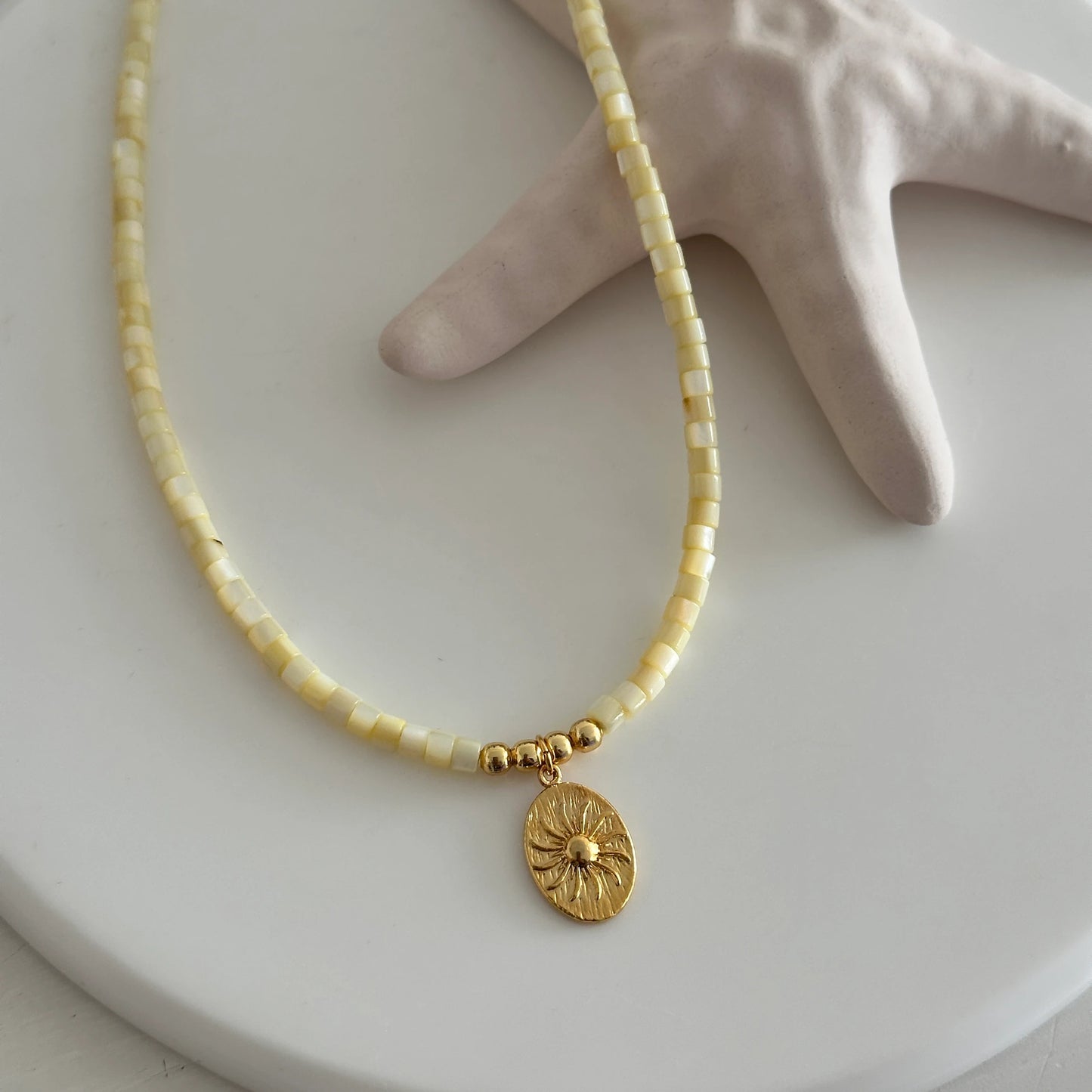 Güneş Sedef Boncuk Kadın Kolye