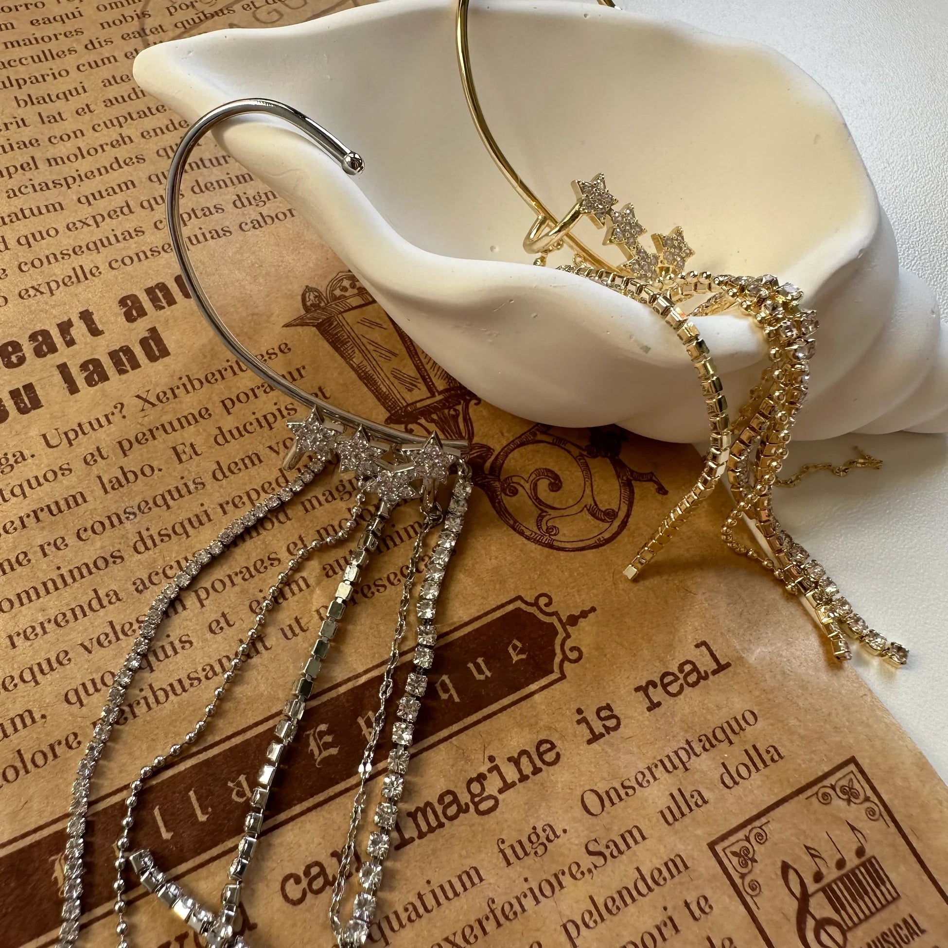 Yıldız Sarkıntılı Işıltılar Earcuff Küpe