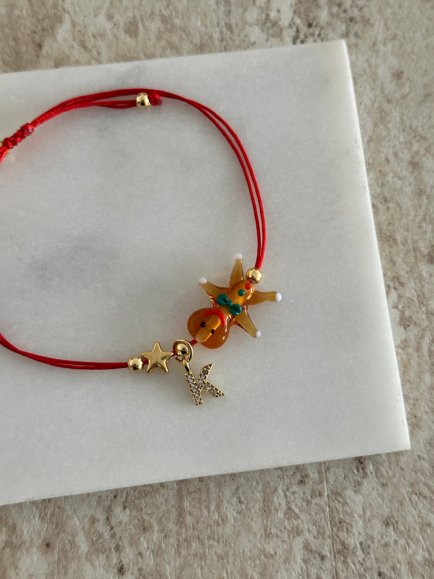 Yılbaşı Kurabiye Adam Murano Cam Boncuk Kişiye Özel Harf Kadın Şans Bilekliği