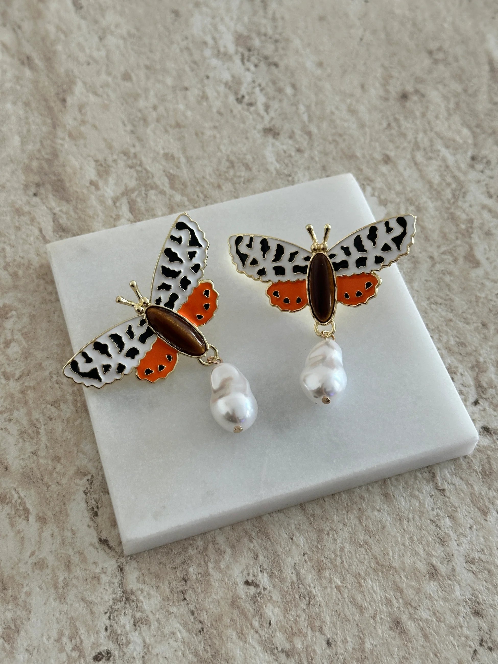 Kelebek İnci Kadın Küpe