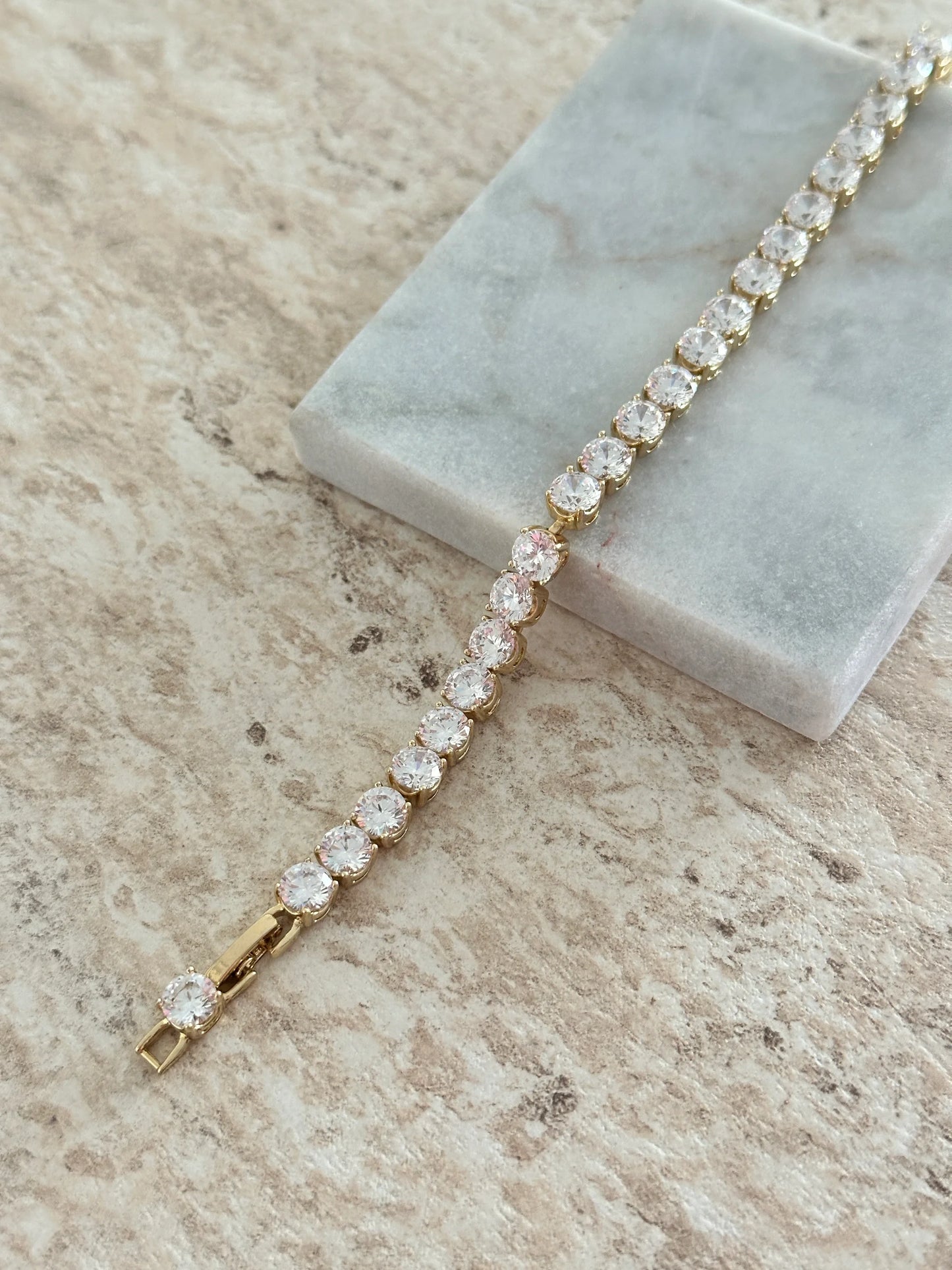 Büyük Boy Su Yolu Kadın Bileklik