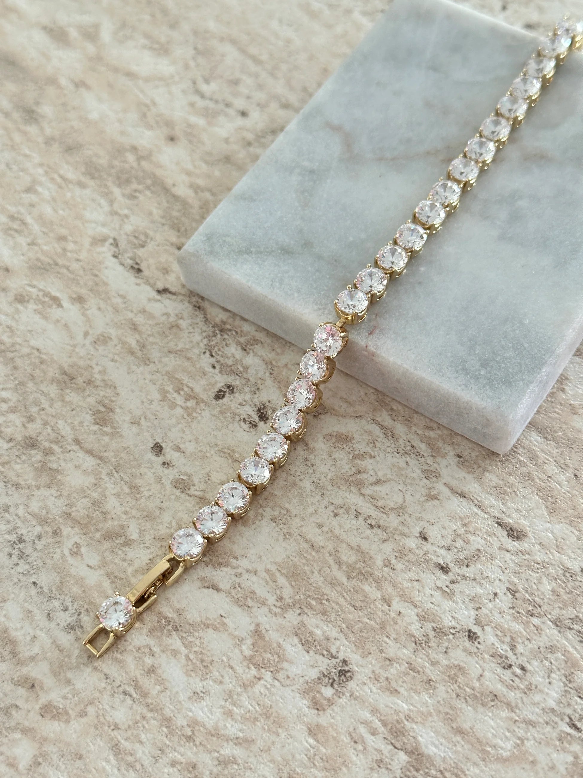 Büyük Boy Su Yolu Kadın Bileklik