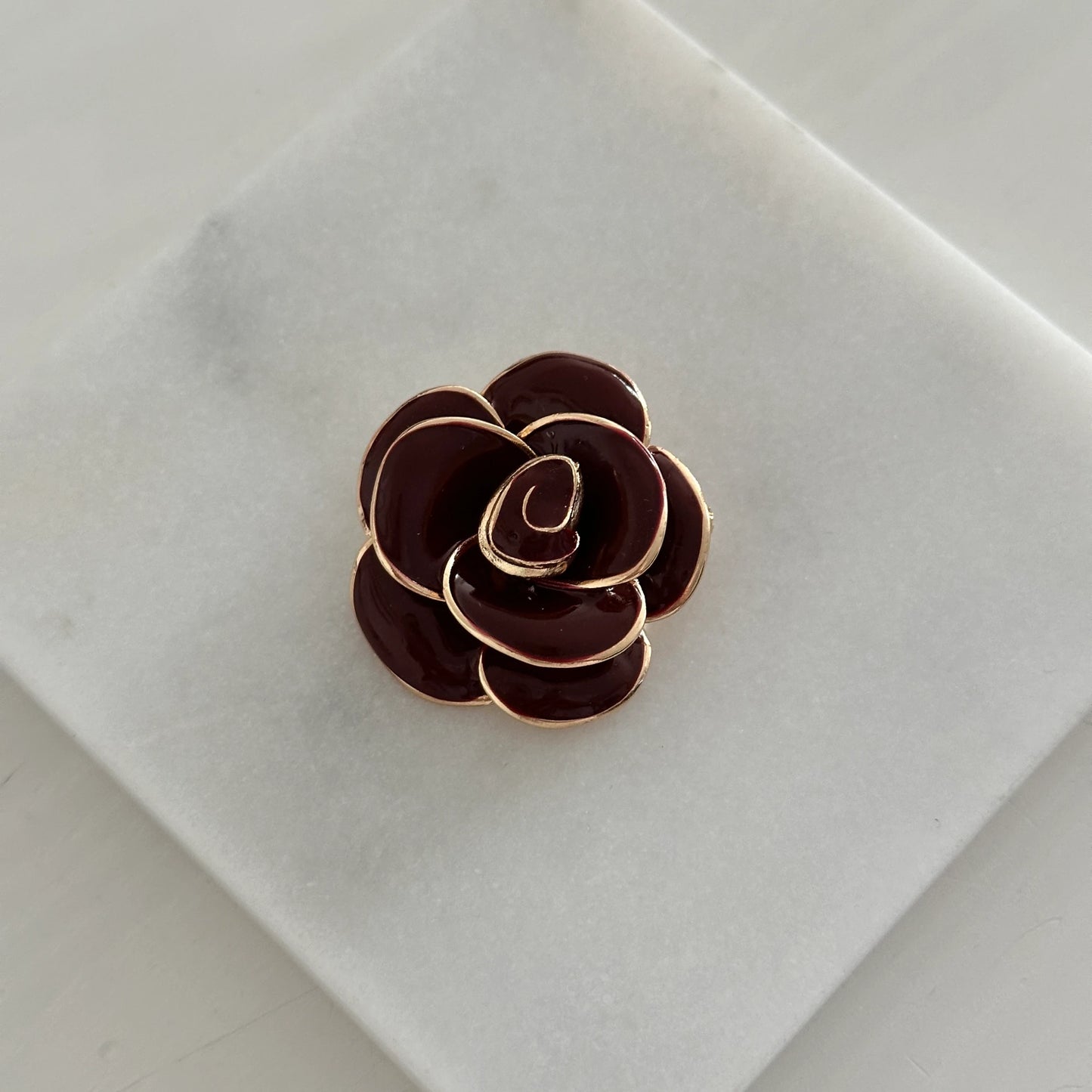 Bordo Çiçek Kadın Broş