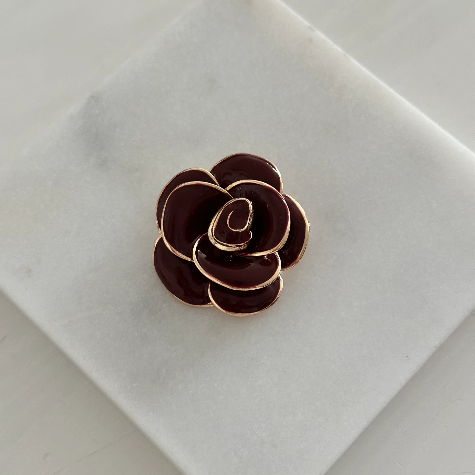 Bordo Çiçek Kadın Broş