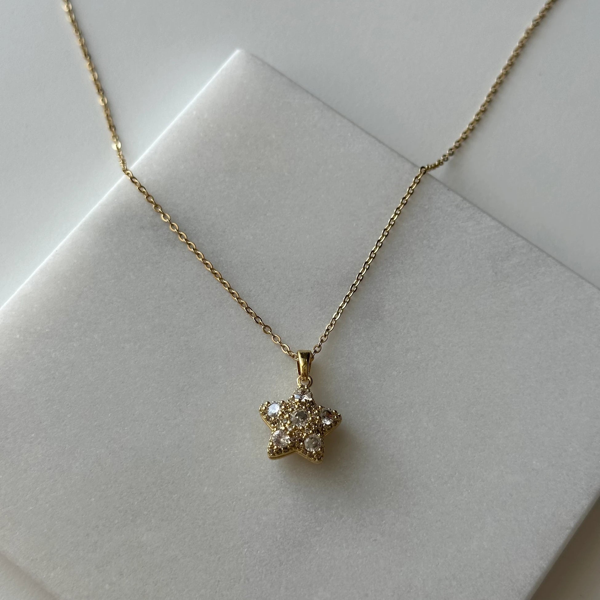 Baget Taş Mini Yıldız Kolye