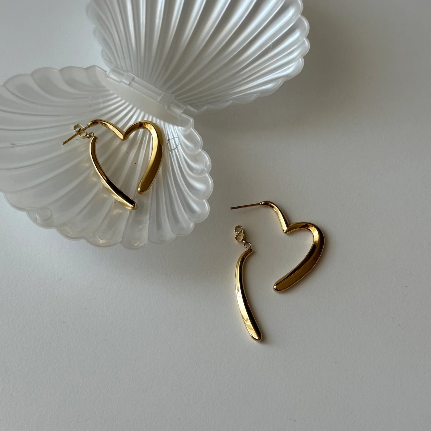 Kuyruklu Kalp Çelik Küpe