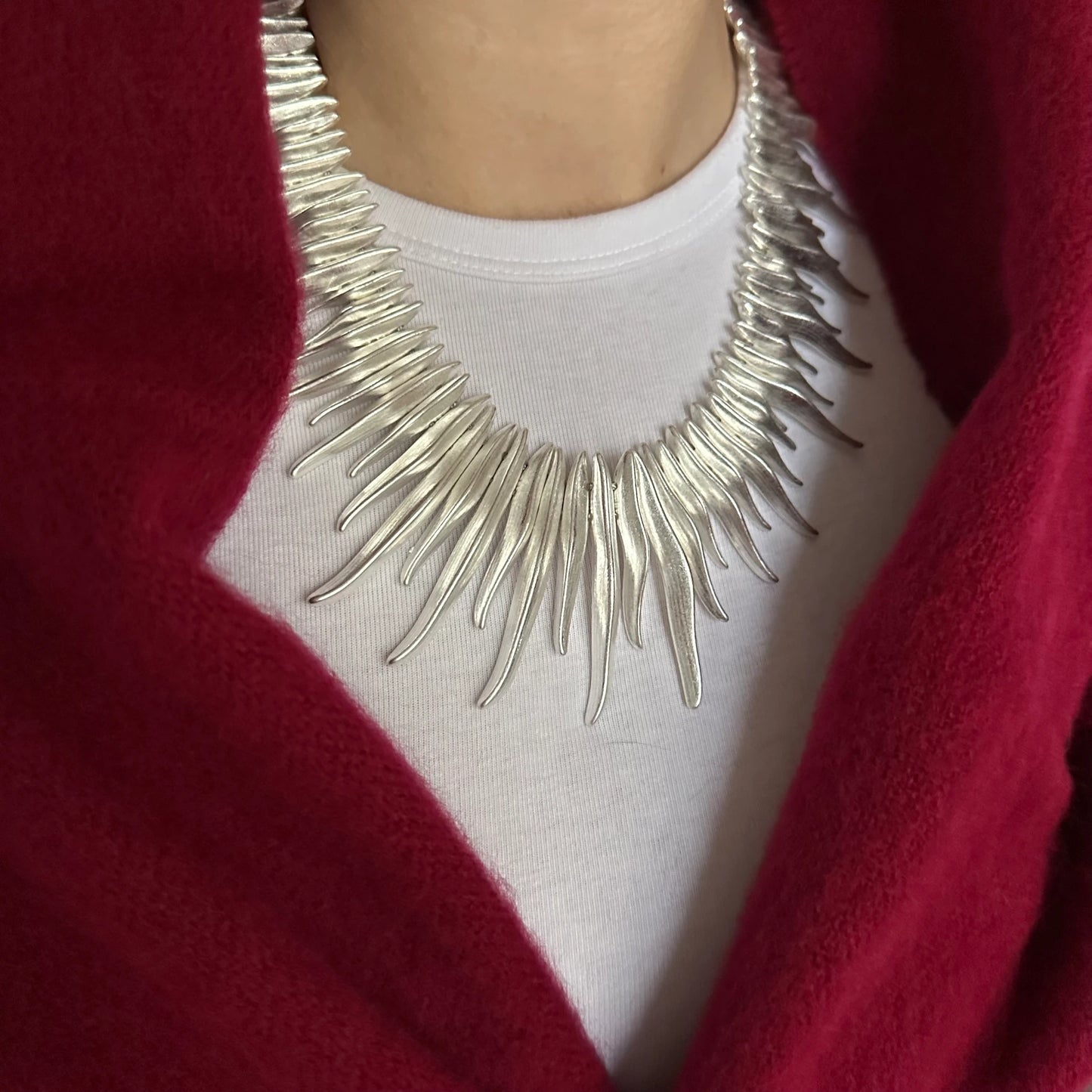 Gümüş Şeritli Kolye