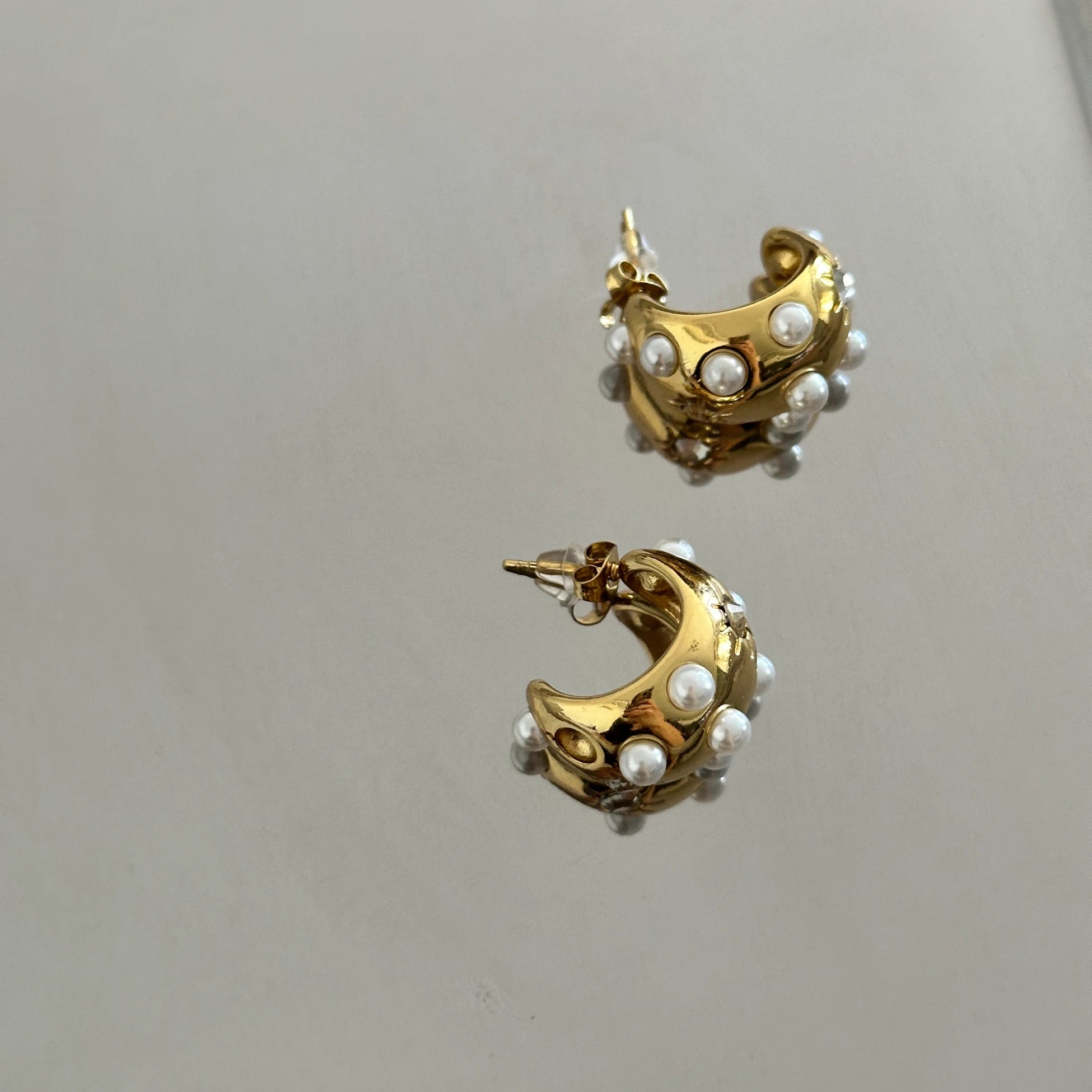 İncili Yıldız Taş Çelik Kadın Küpe