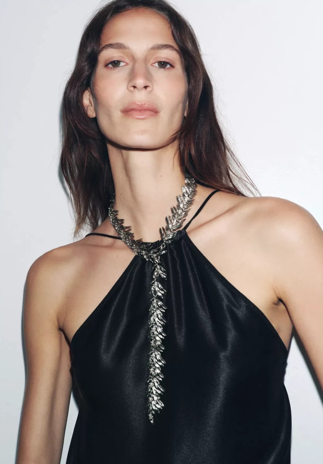 Yaprak Pul Dekolte Y Kadın Kolye