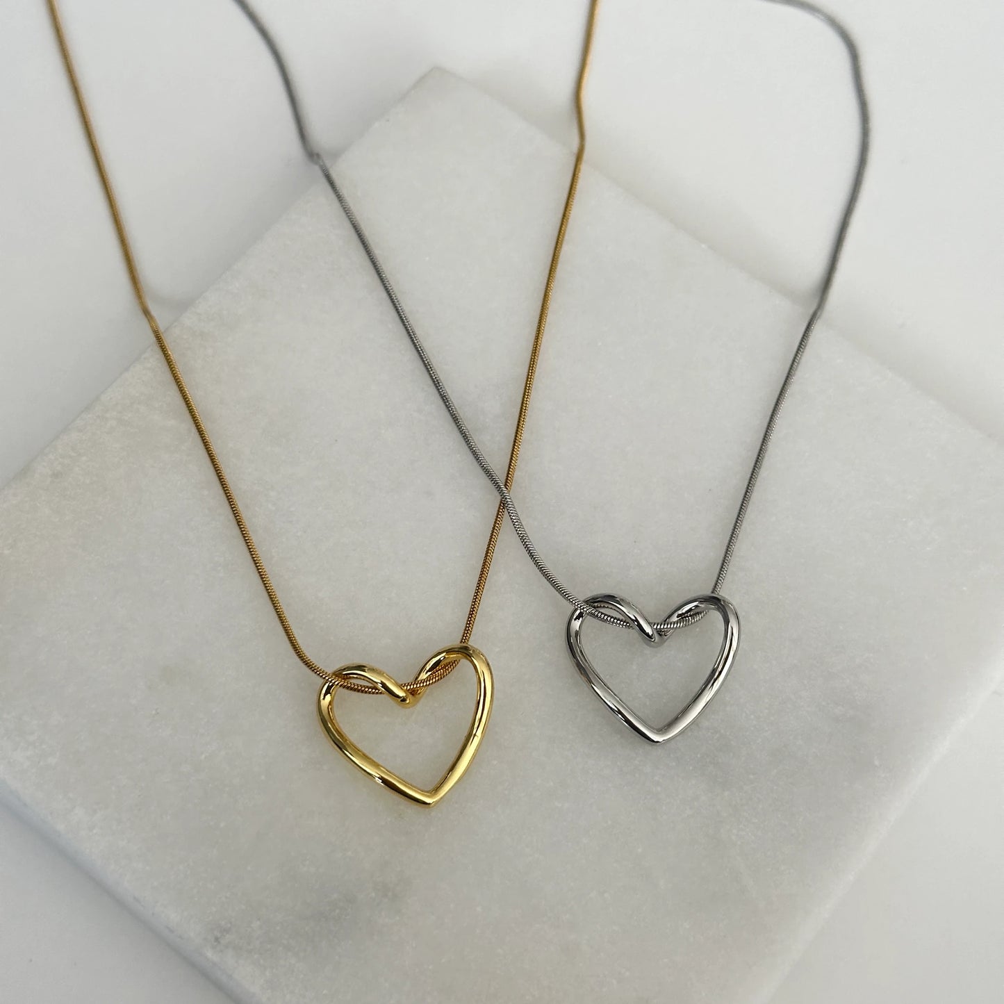 Kalp Loop Kadın Çelik Kolye