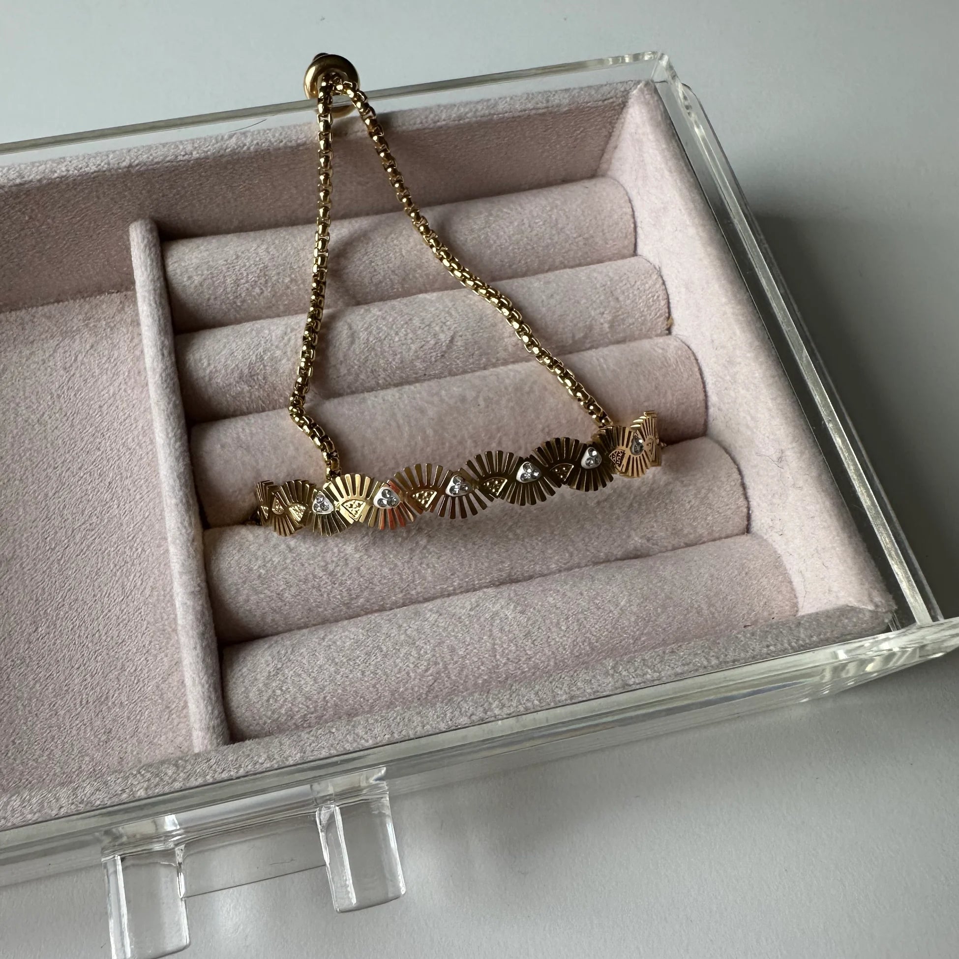 Göz Çelik Asansörlü Bileklik