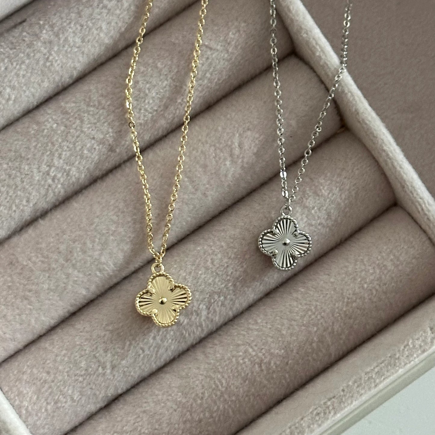 Mini One Cleef Kolye