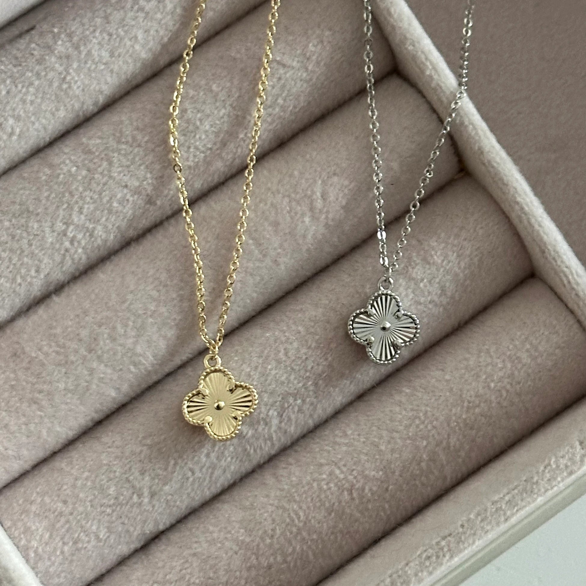 Mini One Cleef Kolye