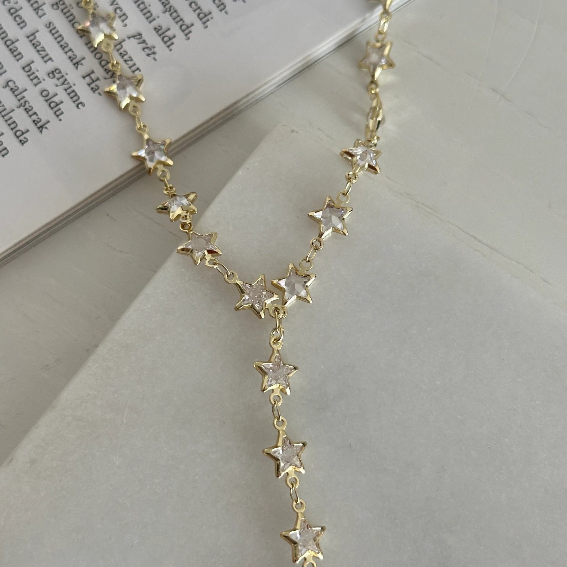 Yıldız Beyaz Taş Y Dekolte Kolye