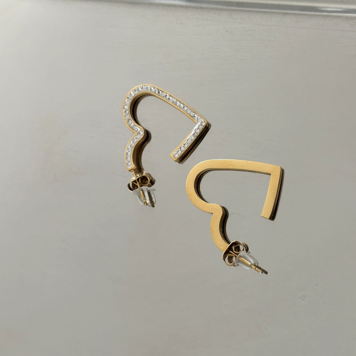 Yarım Kalp Çelik Kadın Küpe