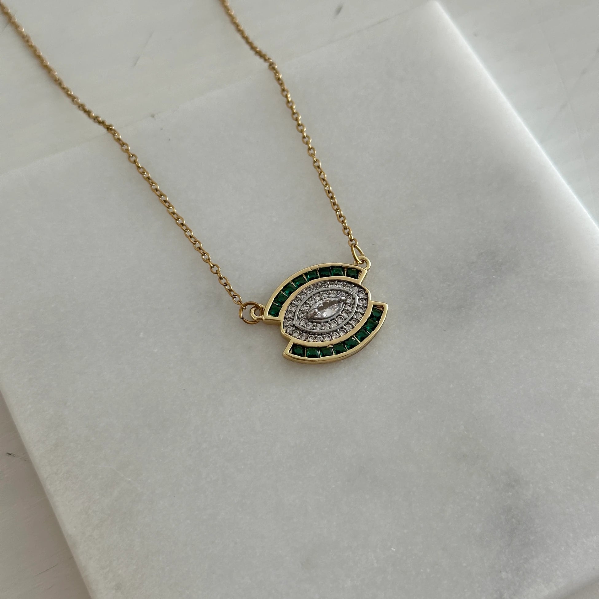 Silver Taş Göz Çelik Kolye