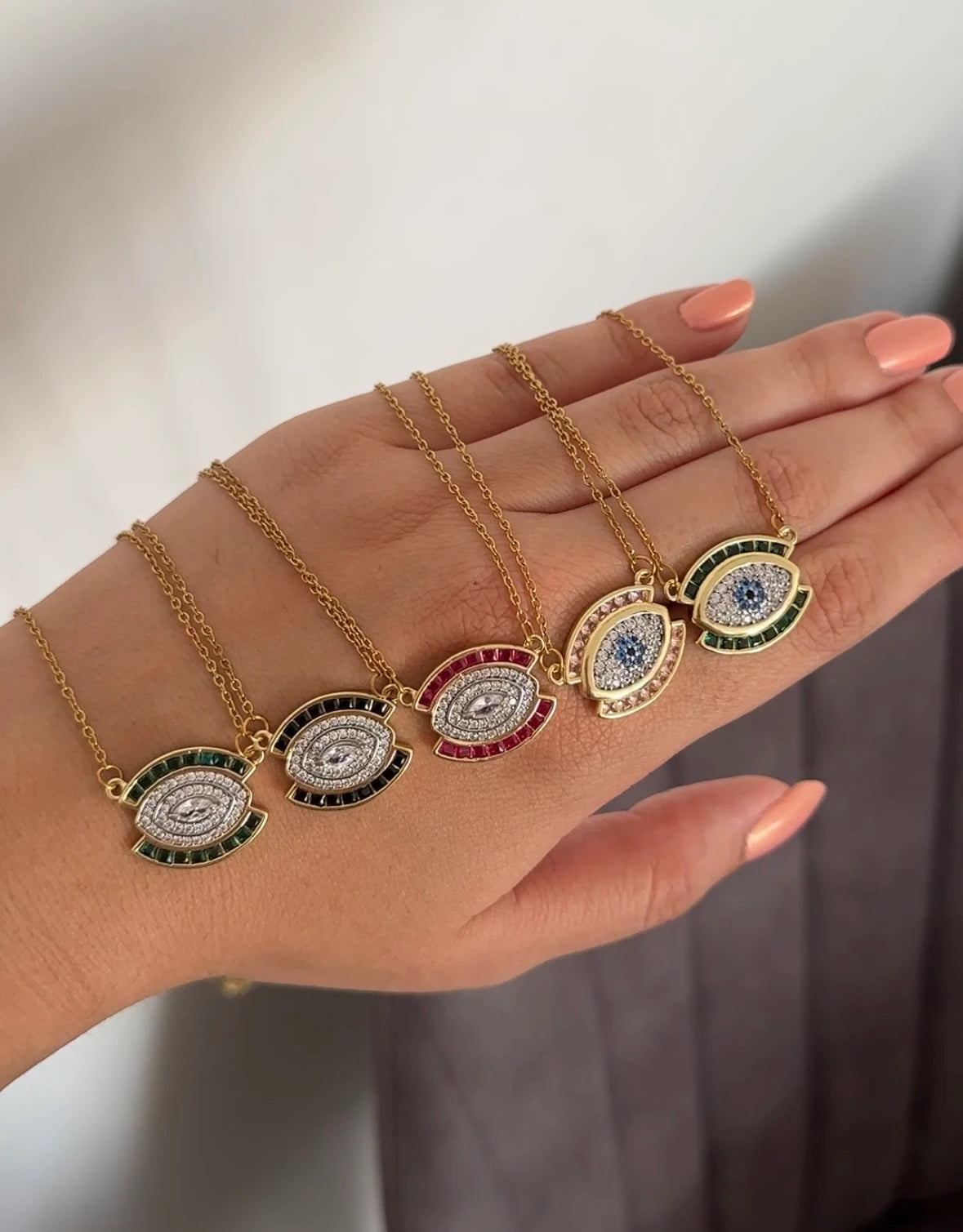 Silver Taş Göz Çelik Kolye