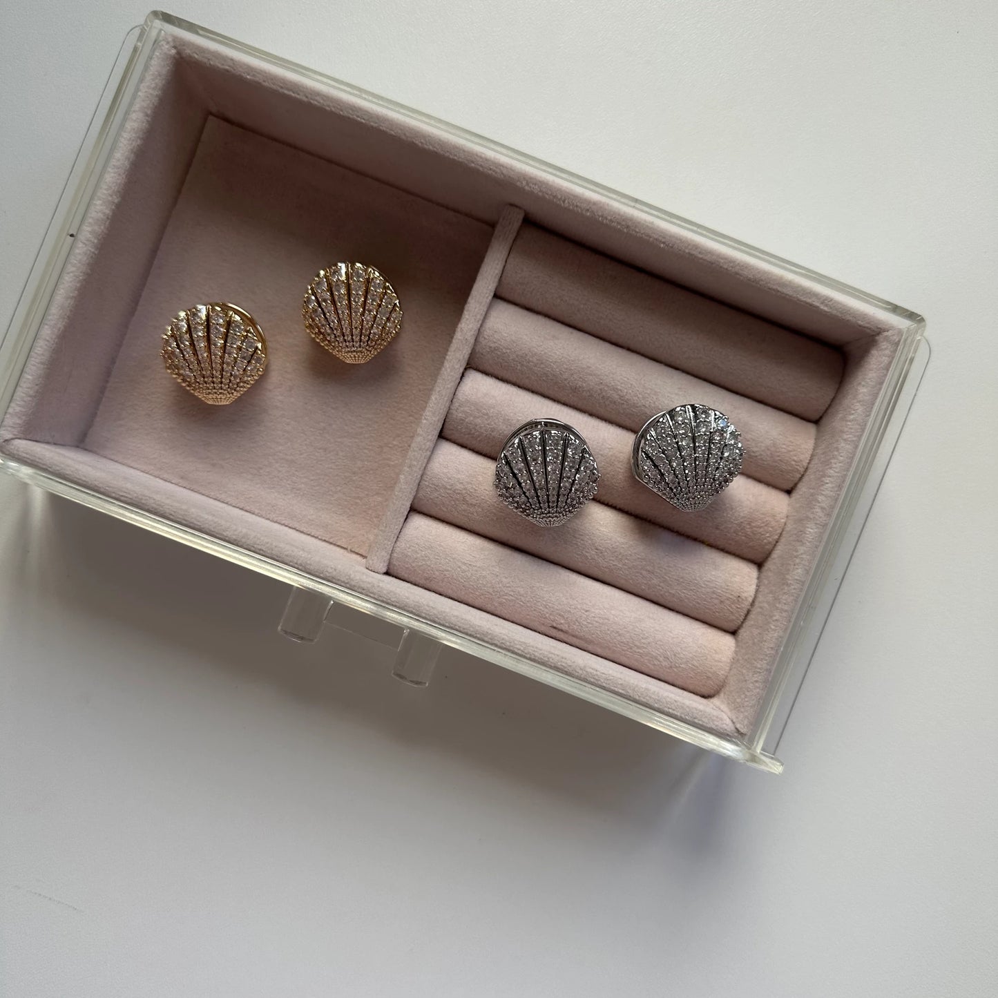 İstiridye Zirkon Taş Küpe