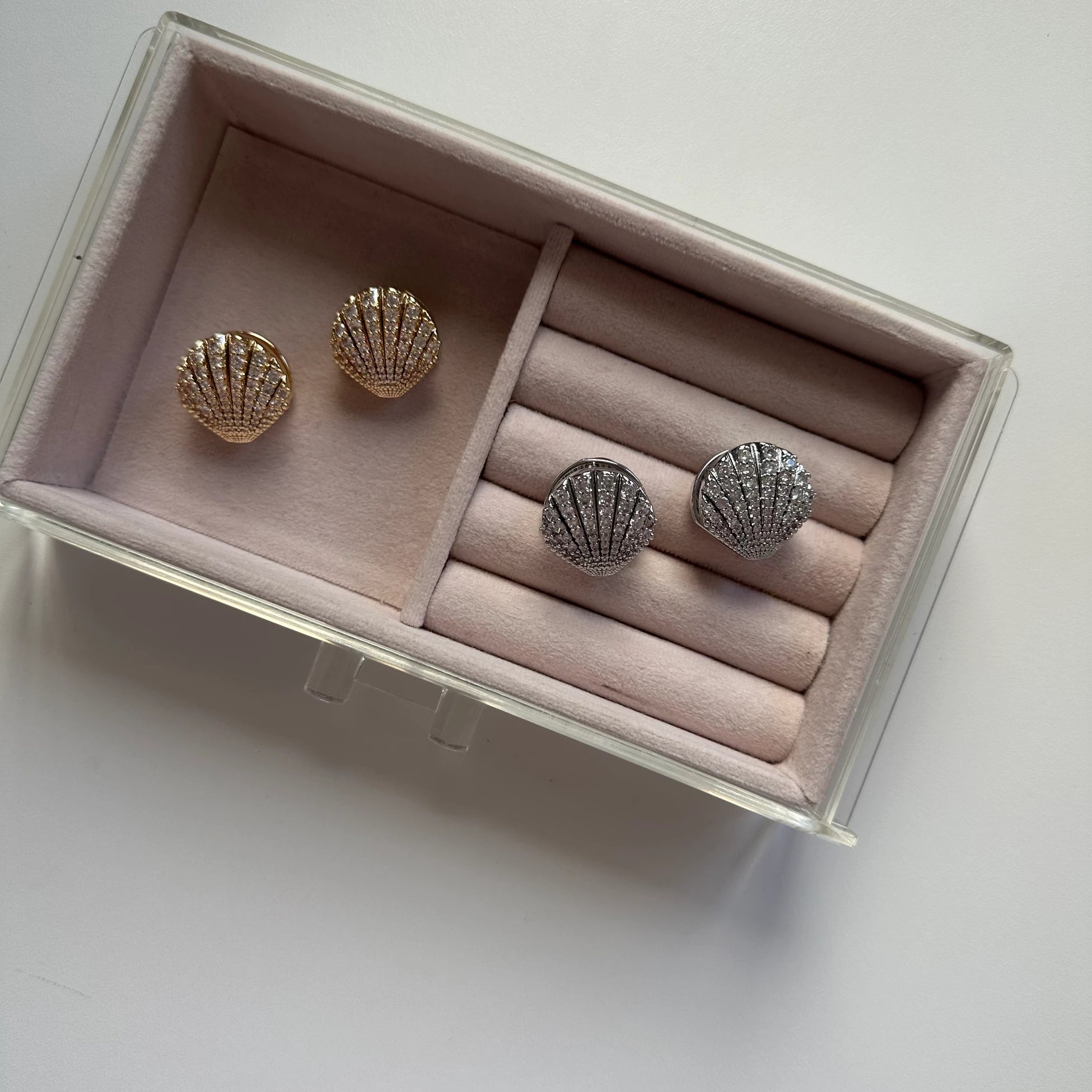 İstiridye Zirkon Taş Küpe