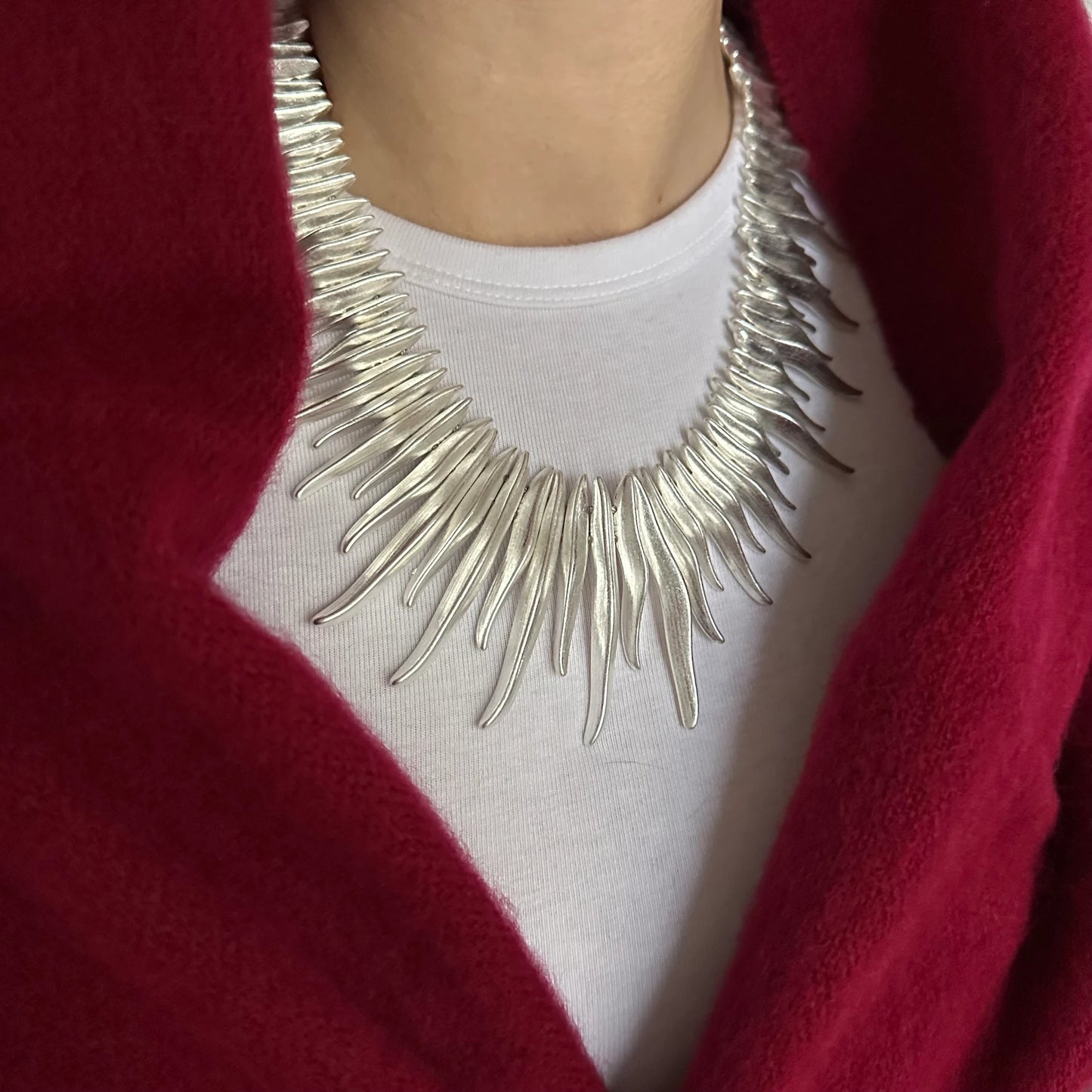 Gümüş Şeritli Kolye