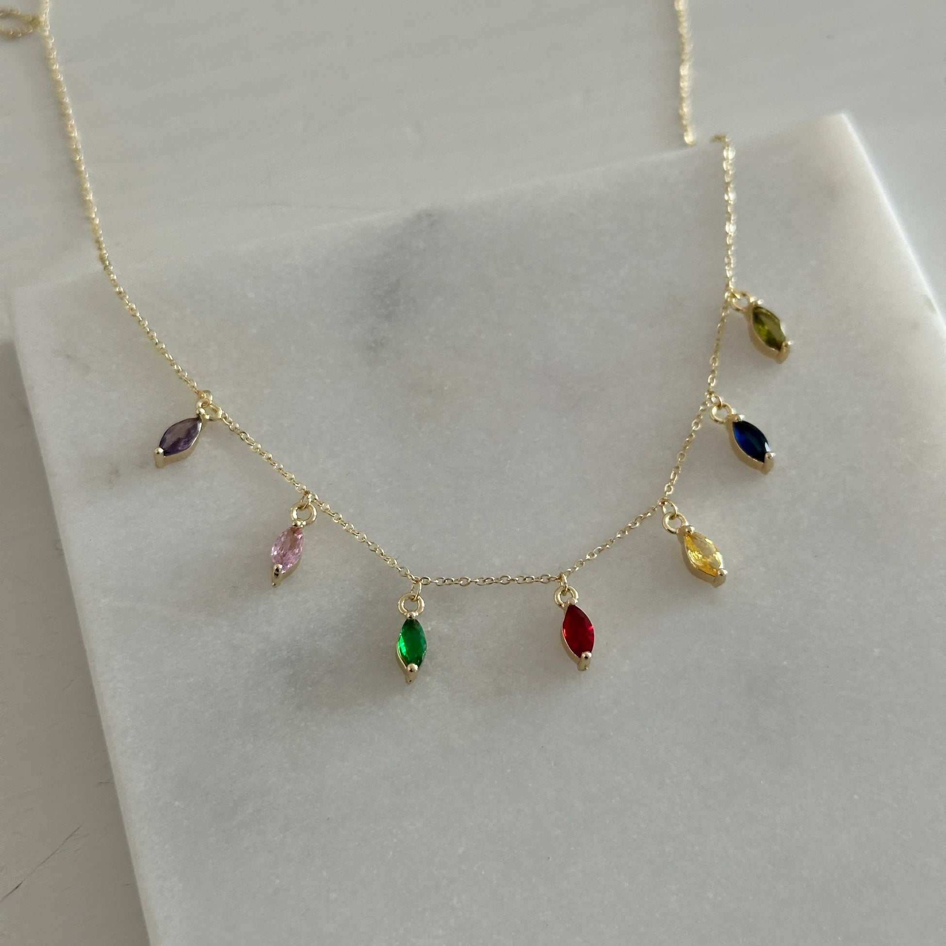 Renkli Sıralı Taş Kuyumcu İşçiliği Kadın Kolye