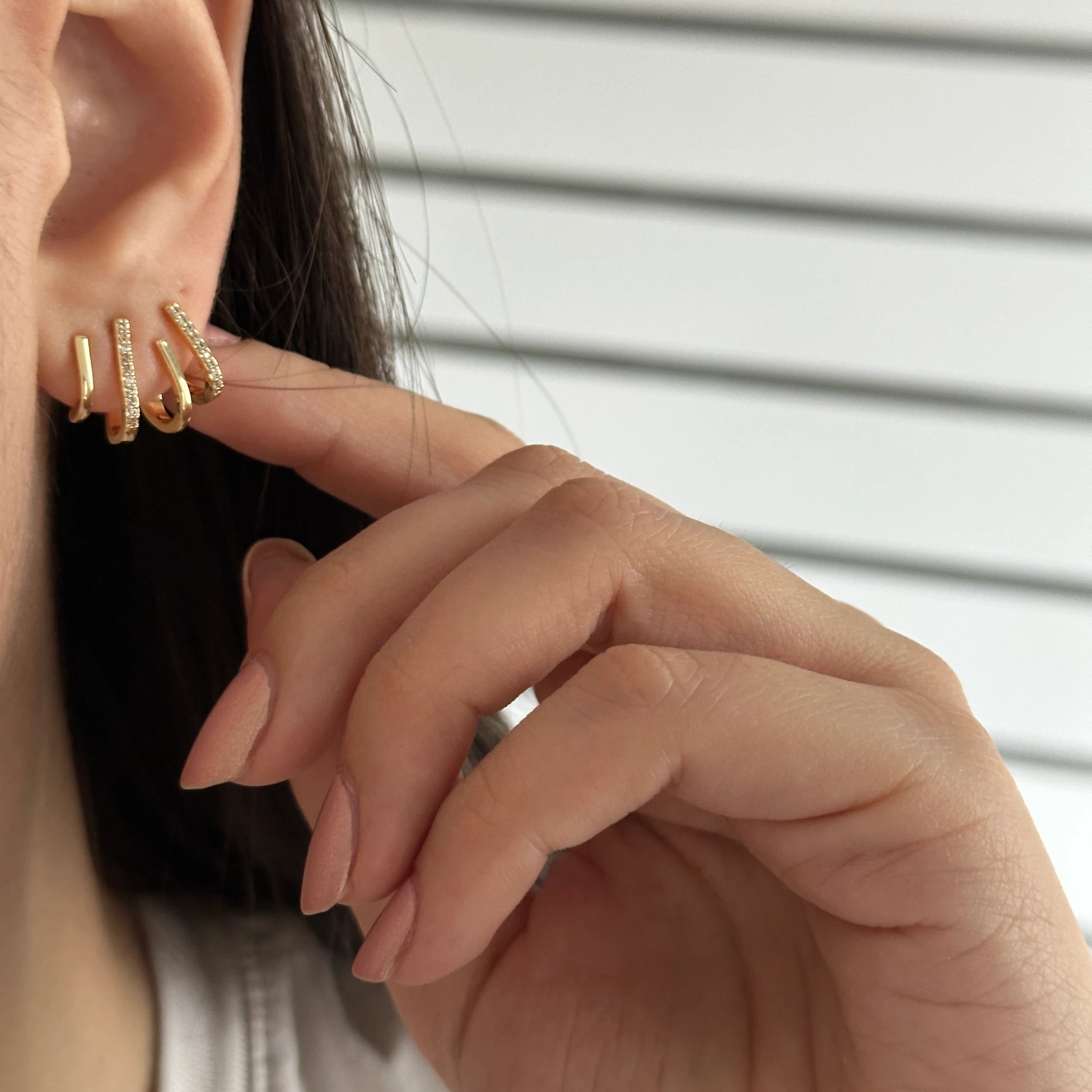 Üçlü Görünüm Altın Kaplama Kadın Küpe