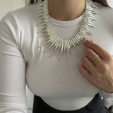 Gümüş Şeritli Kolye