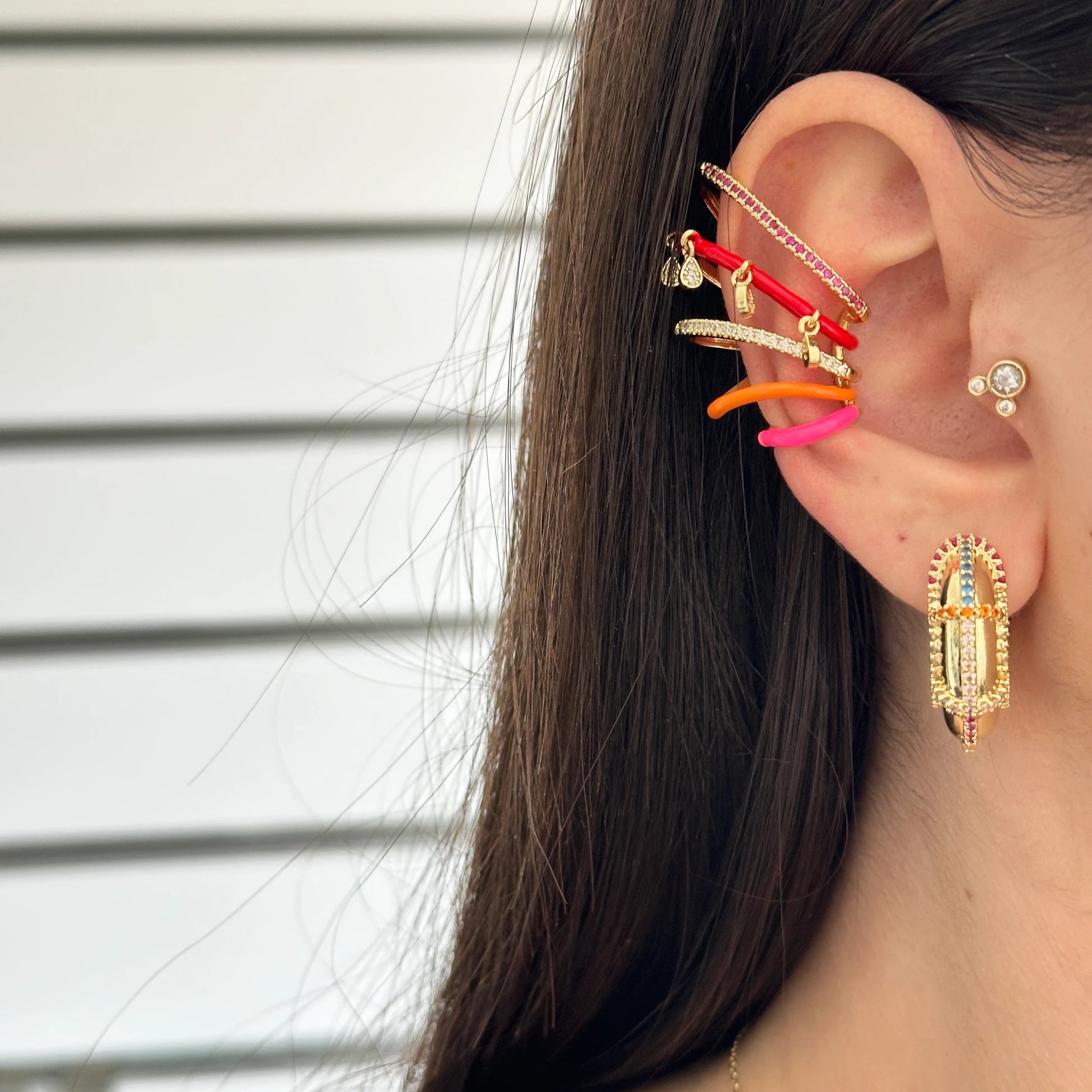 Renkli Taş Tombul Halka Kadın Küpe