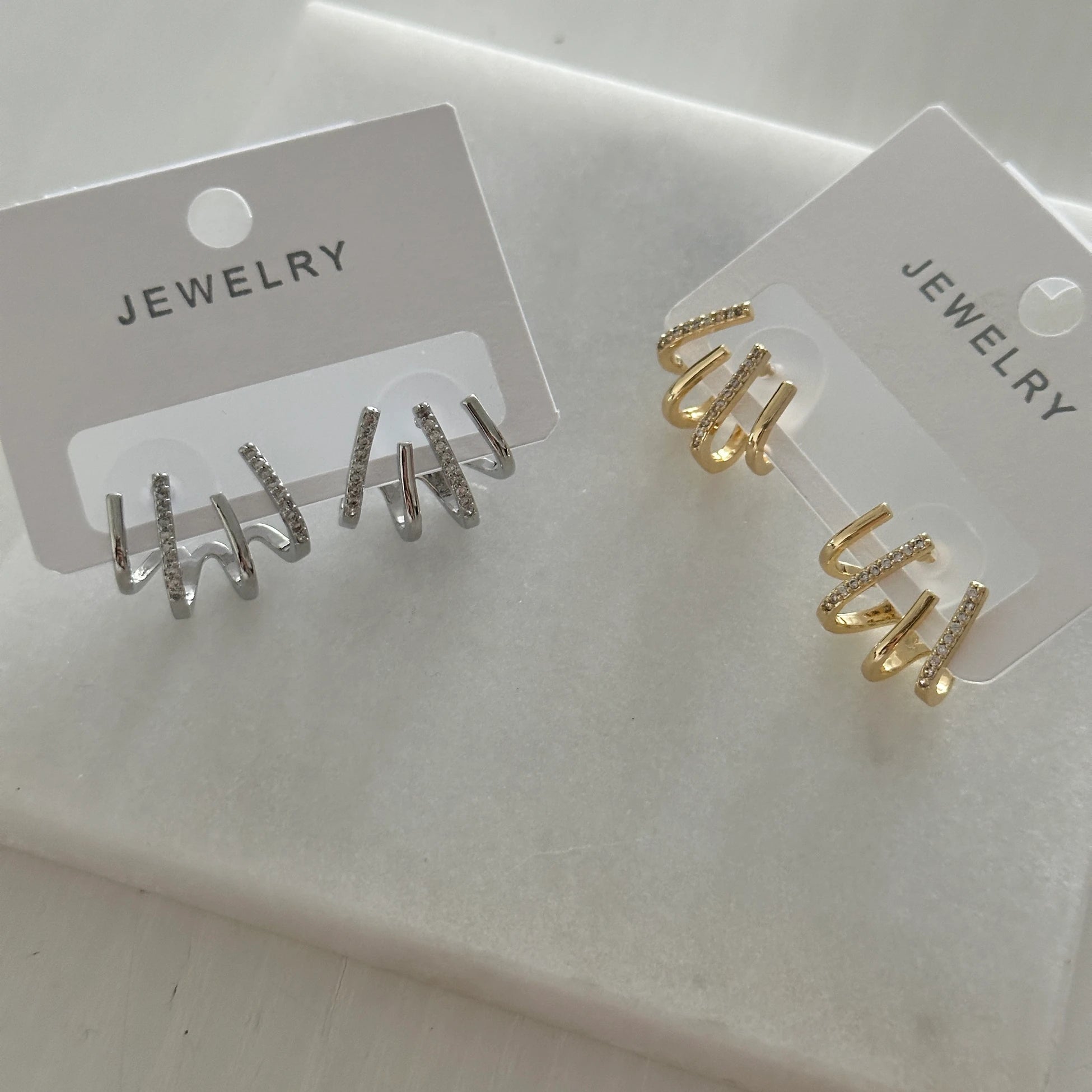 Üçlü Görünüm Altın Kaplama Kadın Küpe