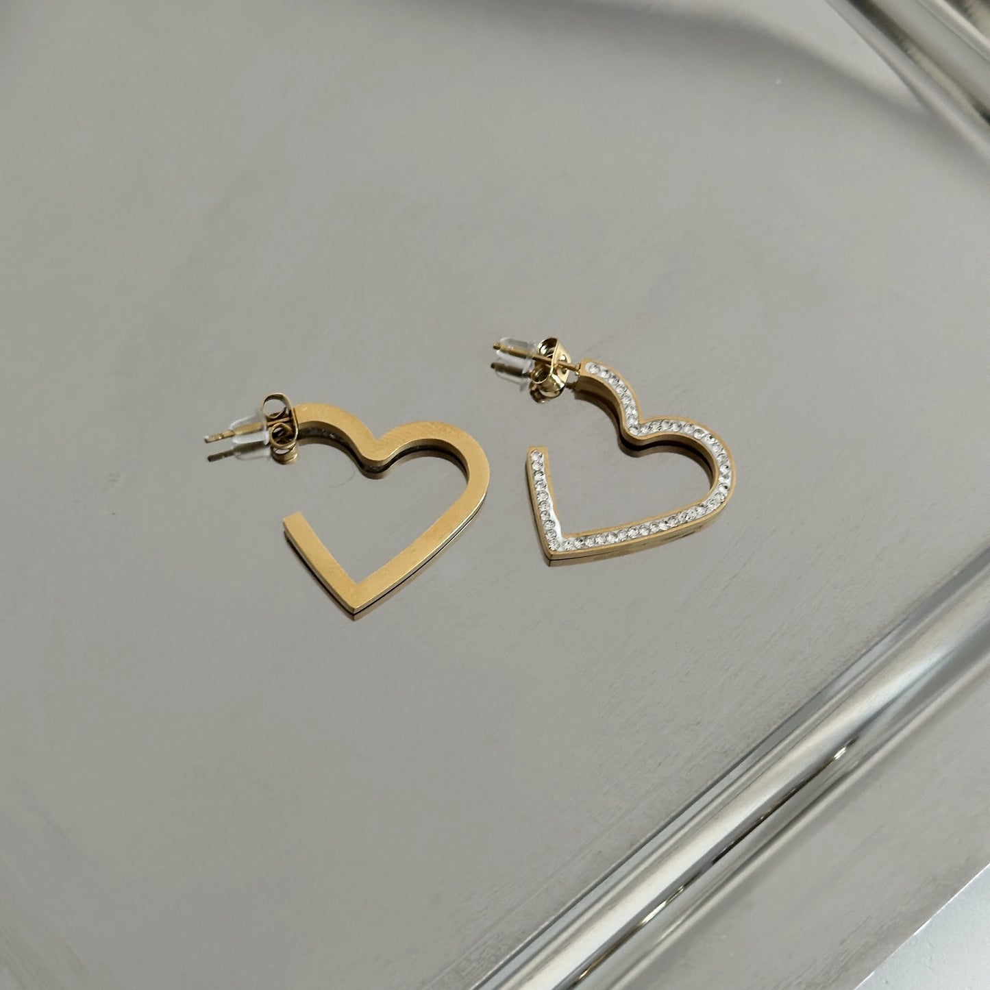 Yarım Kalp Çelik Kadın Küpe