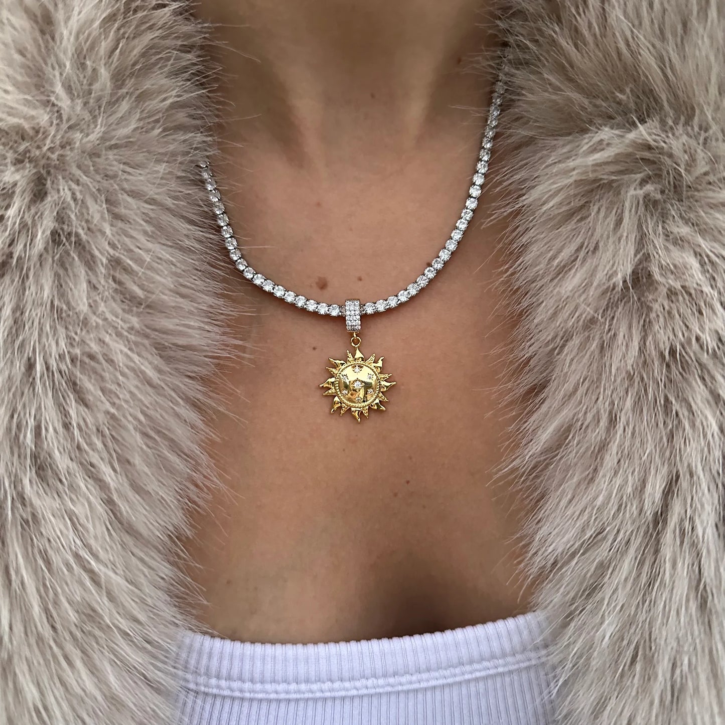 Güneş Su Yolu Kolye