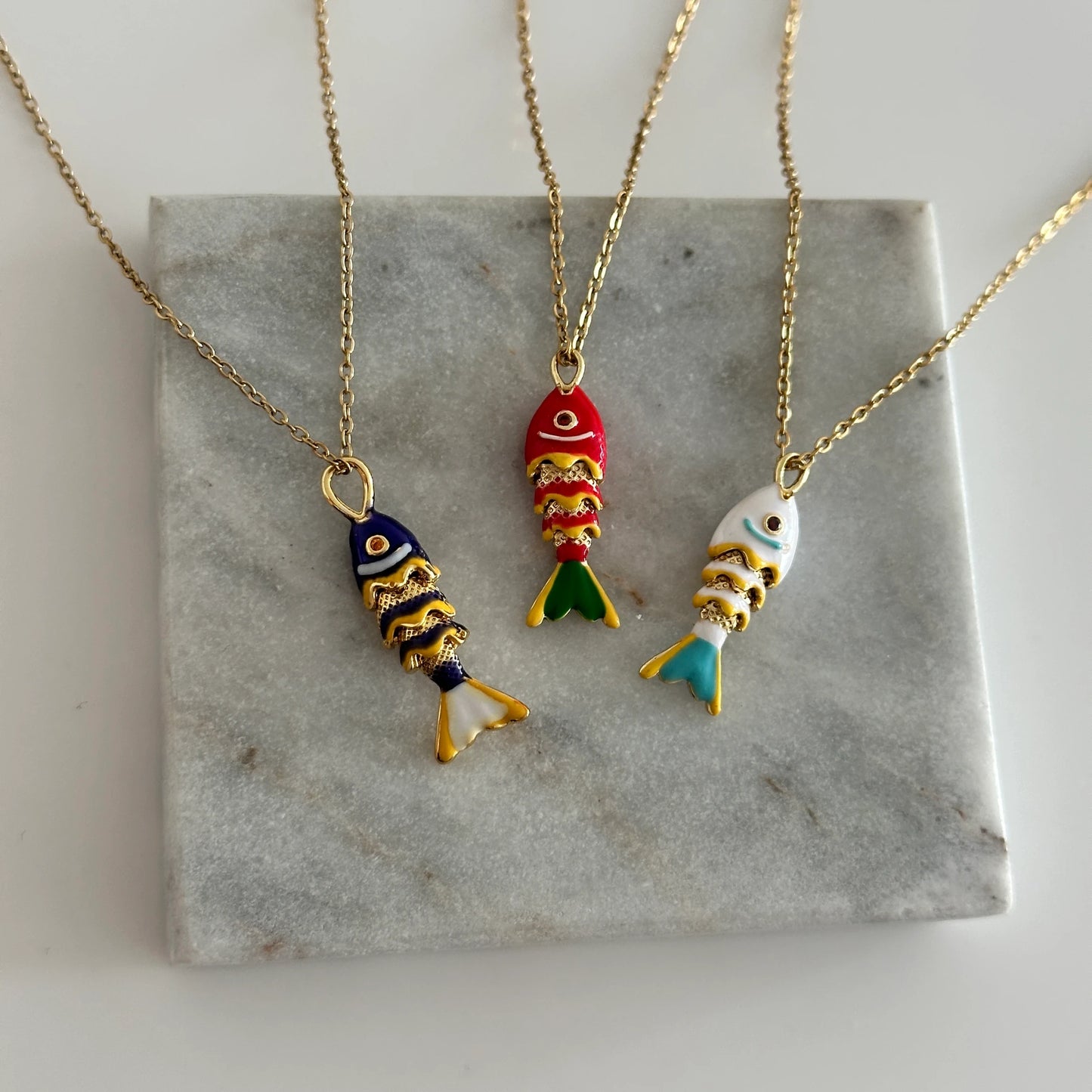 Hareketli Balık Çelik Kolye