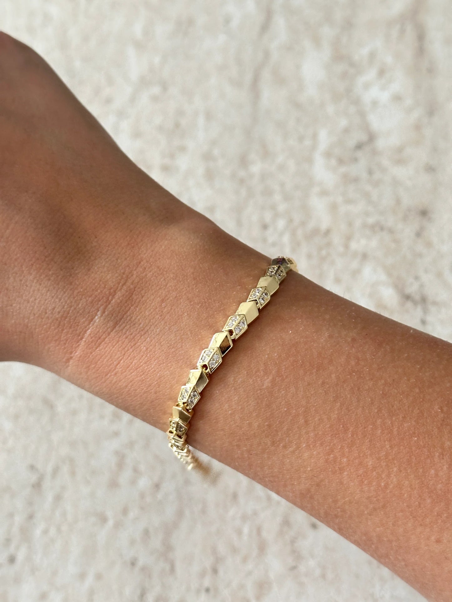 Yılan Kabuk Tasarım Zirkon Taş Kadın Bileklik