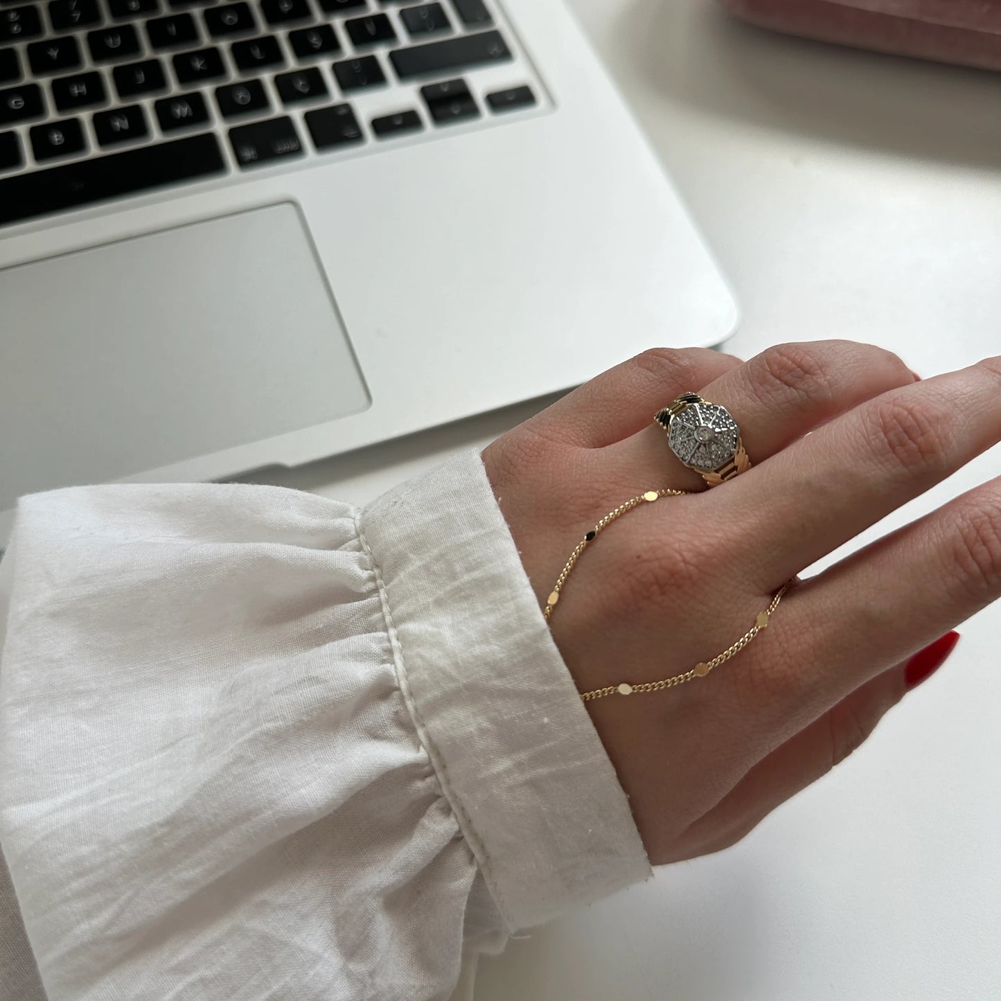 Çiçek Zirkon Taş Yüzük