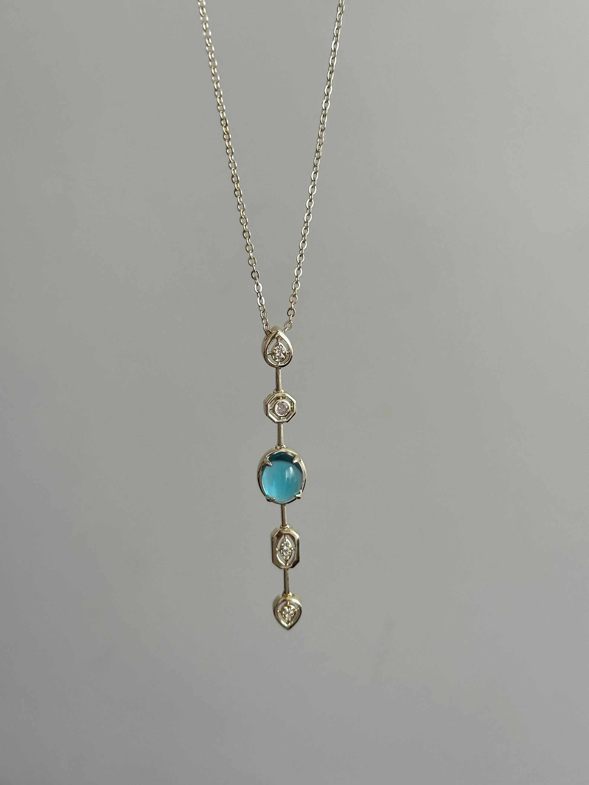 Tasarım Taş Dekolte Kadın Kolye