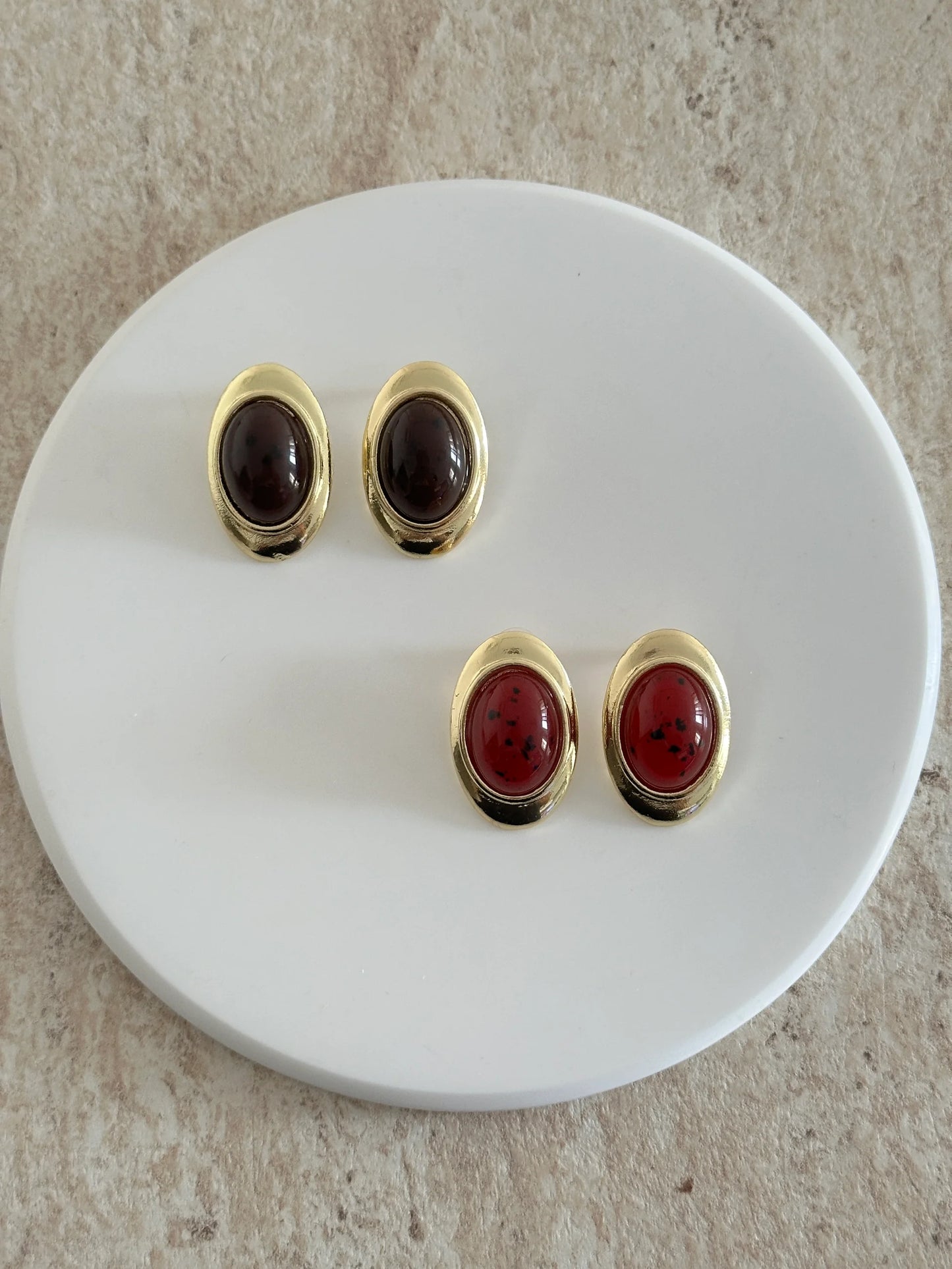 Oval Gold Renkli Taş Kadın Küpe