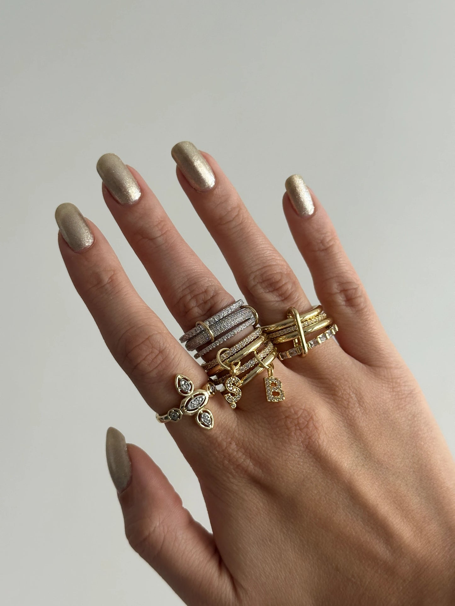 'Sen ve O' Baş Harfleriniz Spinelli 4'Lü Gold Kadın Yüzük