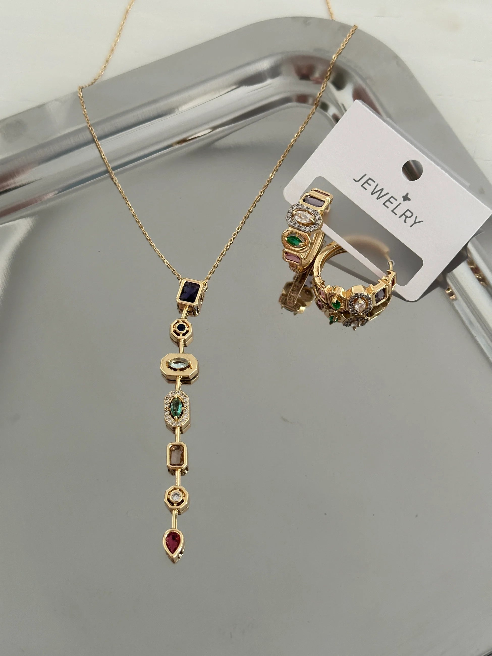 Renktaş Halka Tasarım Kadın Küpe