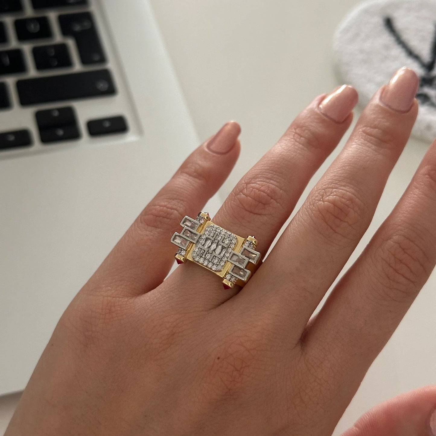 Kare Taş Antik Yüzük