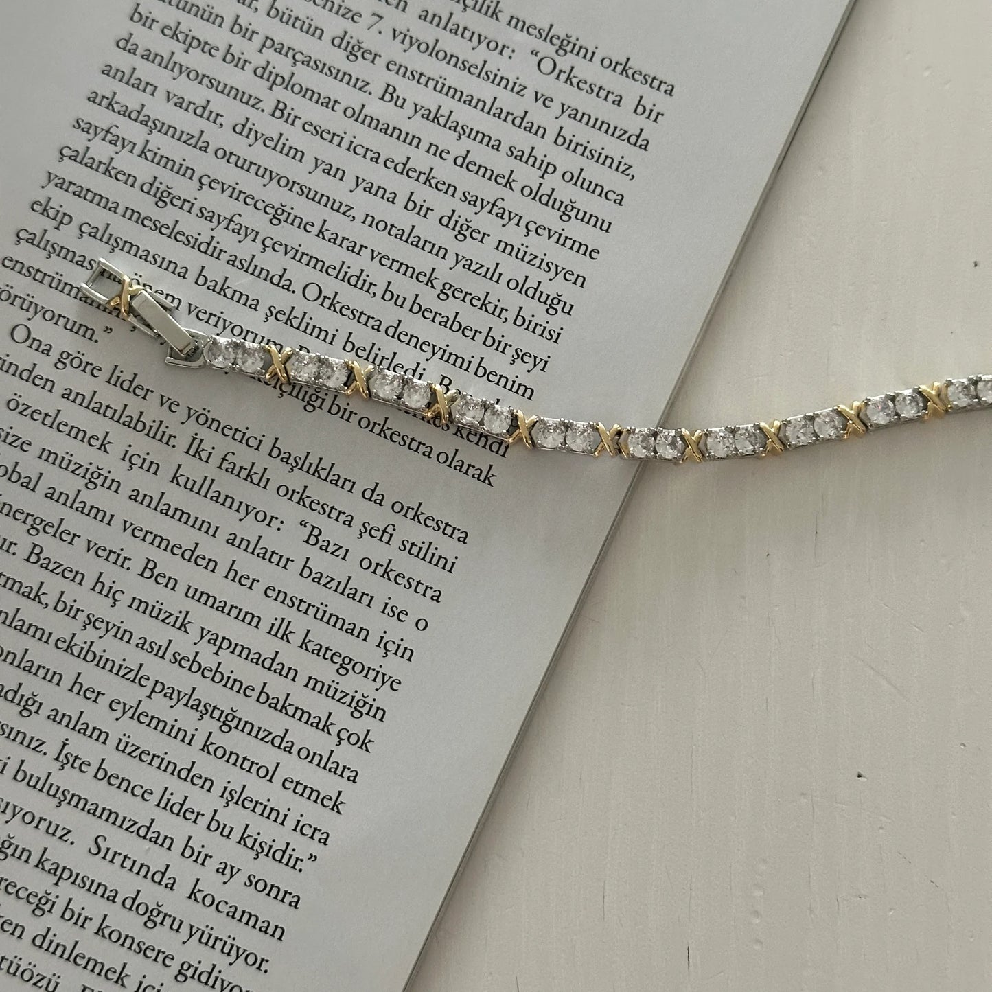 X Su Yolu Kadın Bileklik