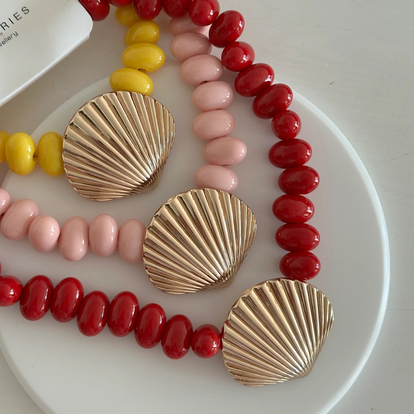 Deniz Kabuğu Renkli Taş Kadın Kolye